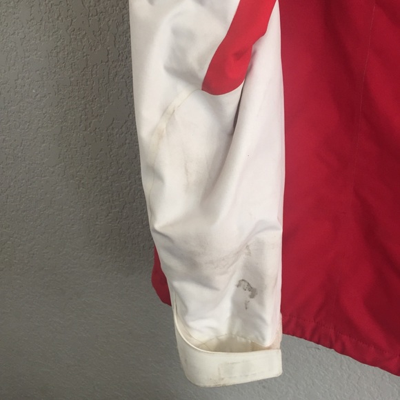 Patagonia Two Toned Red & White Ski Snow Jacket - Picture 5 of 13